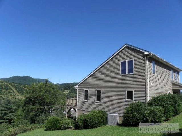 Image number 2 for the current listing