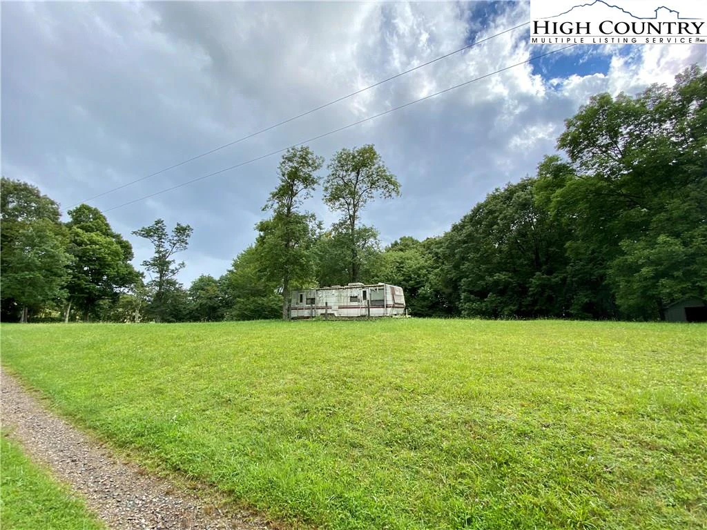 Image number 1 for the current listing