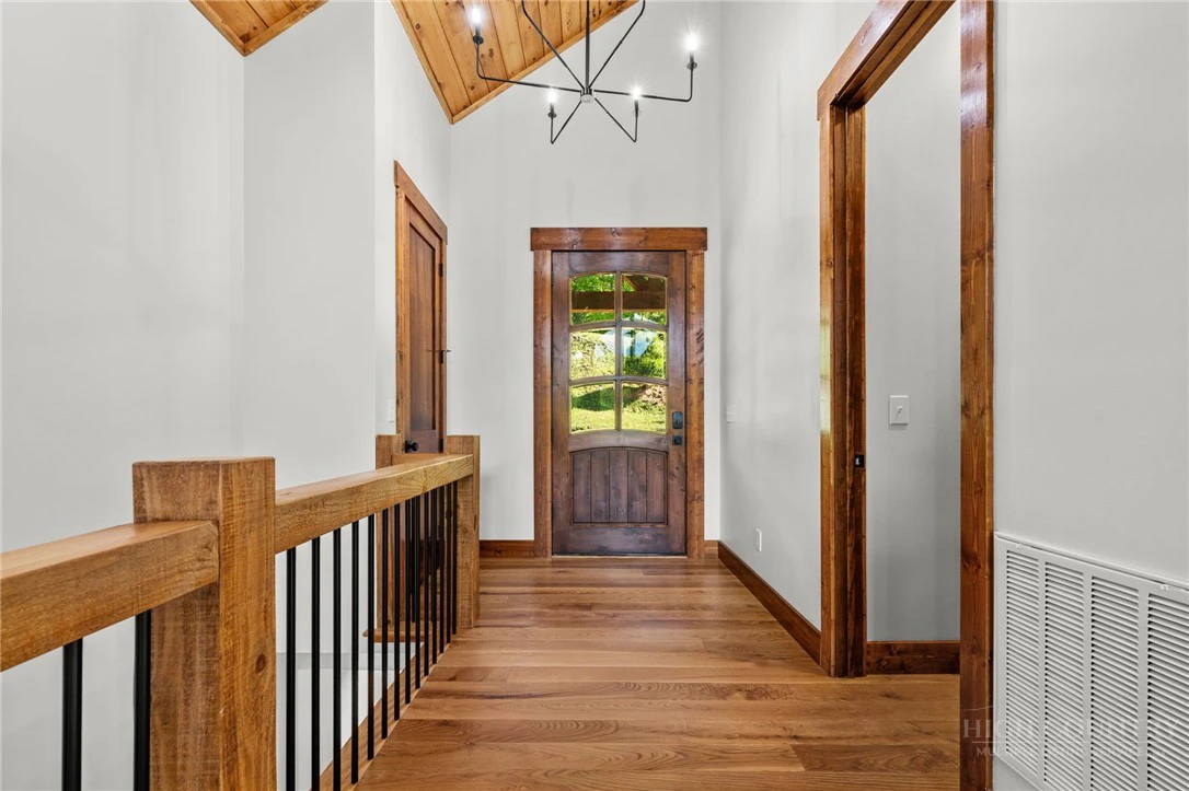 Image number 10 for the current listing