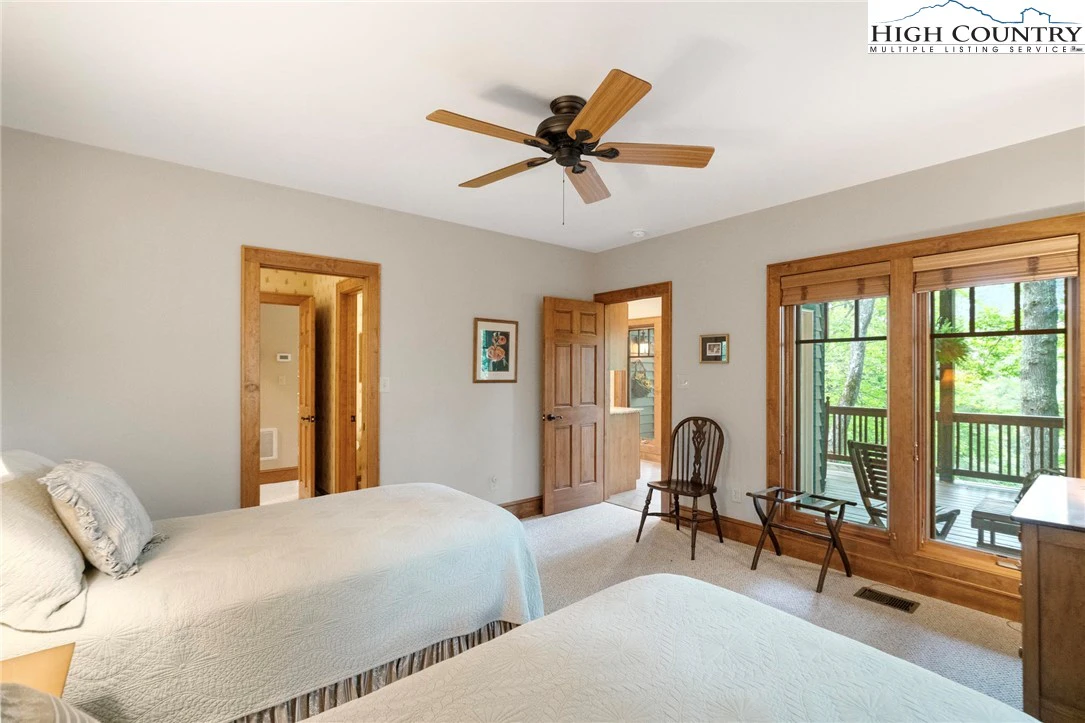 Image number 16 for the current listing