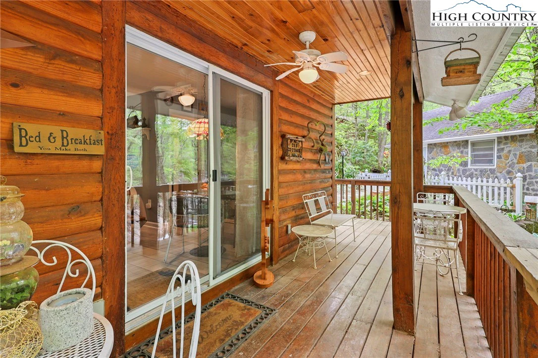 Image number 3 for the current listing
