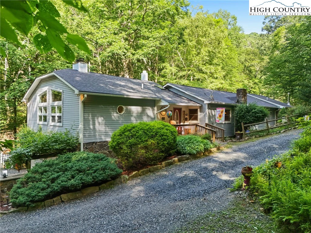 Image number 4 for the current listing