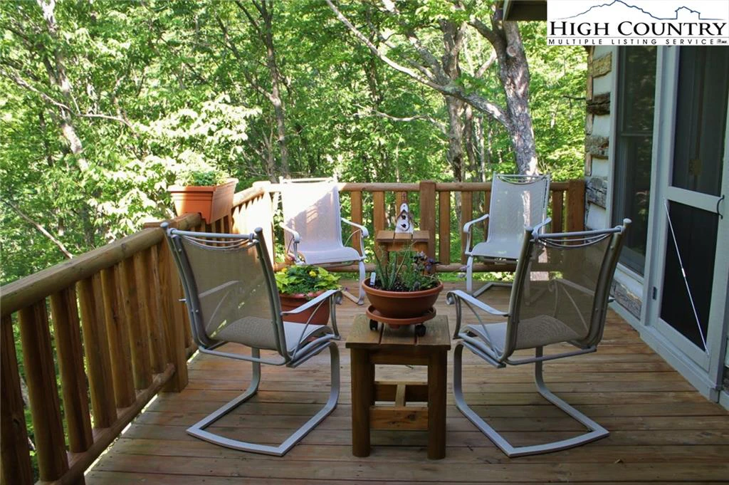 Image number 20 for the current listing