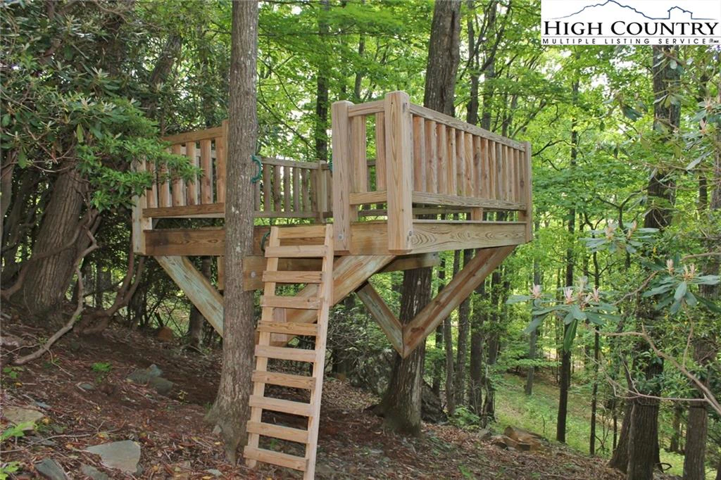 Image number 3 for the current listing