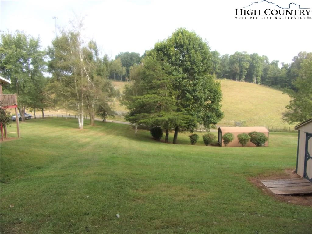 Image number 2 for the current listing