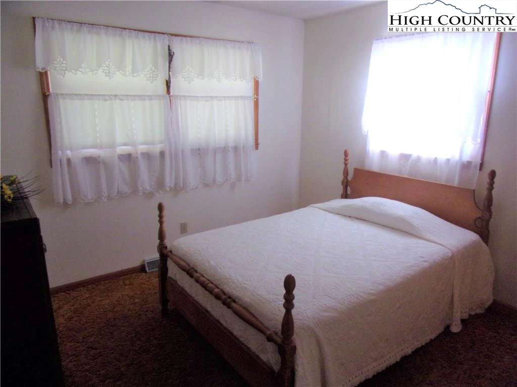 Image number 6 for the current listing