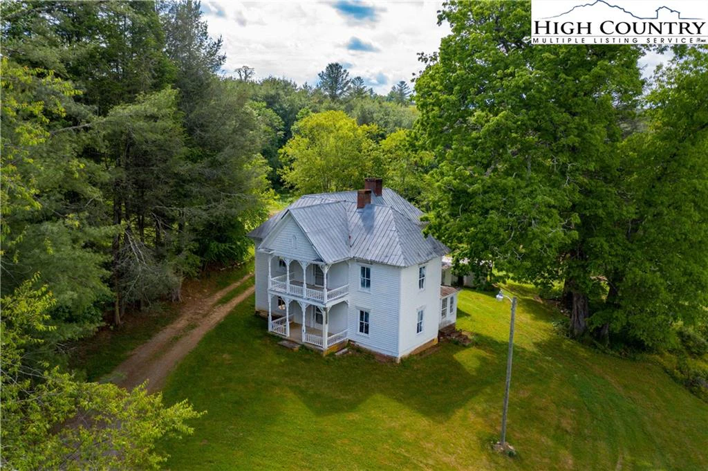 Image number 1 for the current listing