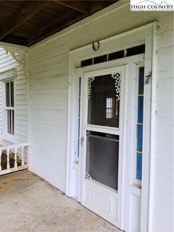 Image number 9 for the current listing