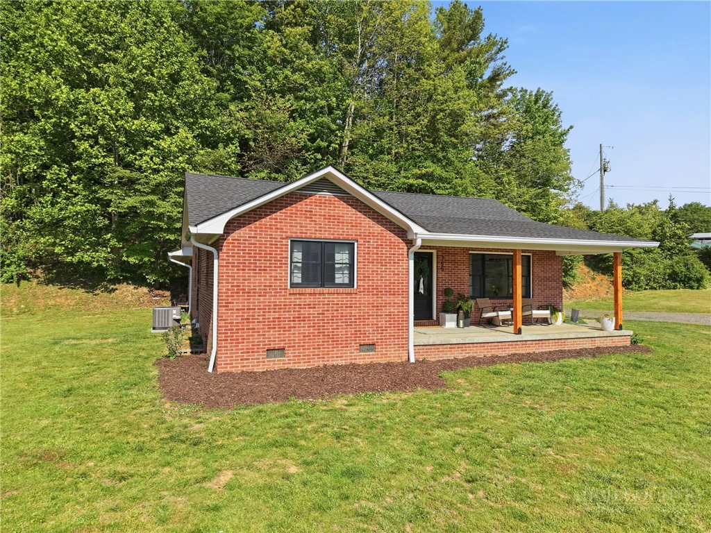 Image number 8 for the current listing