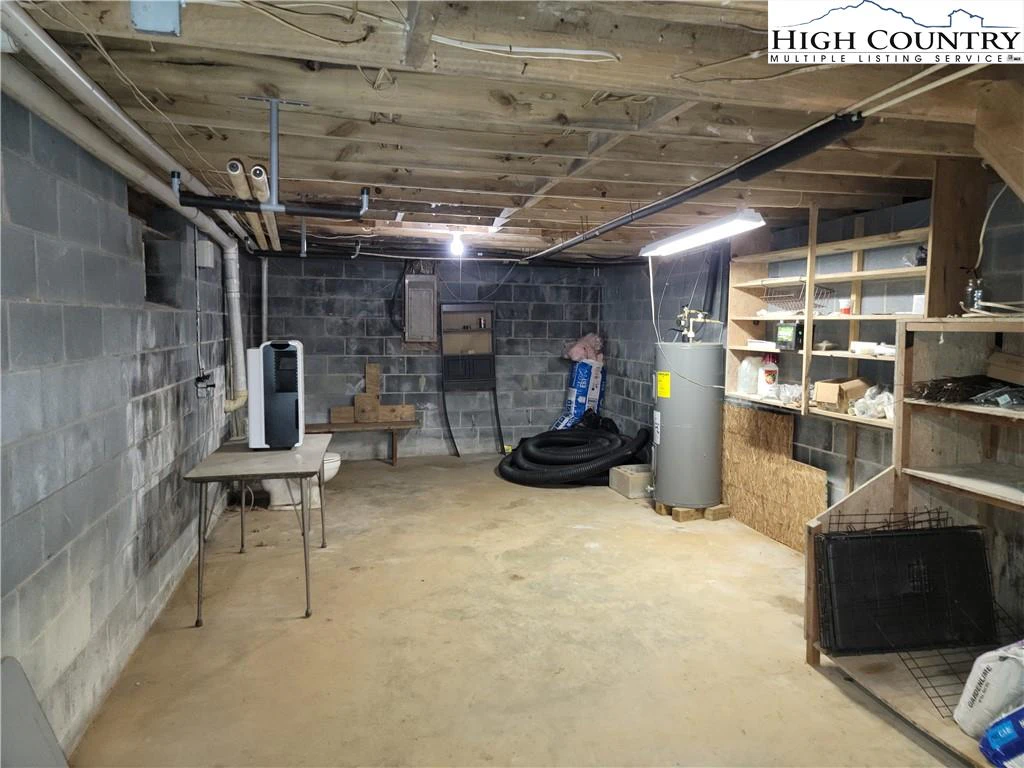 Image number 3 for the current listing