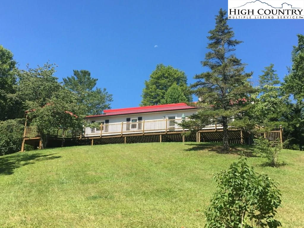 Image number 1 for the current listing