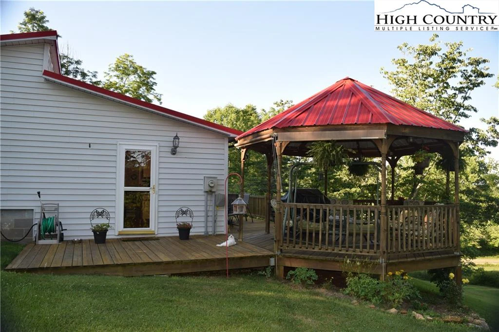Image number 3 for the current listing