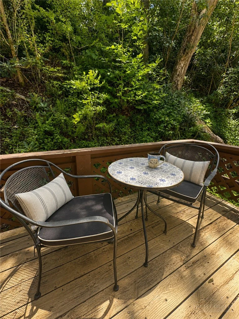 Image number 7 for the current listing