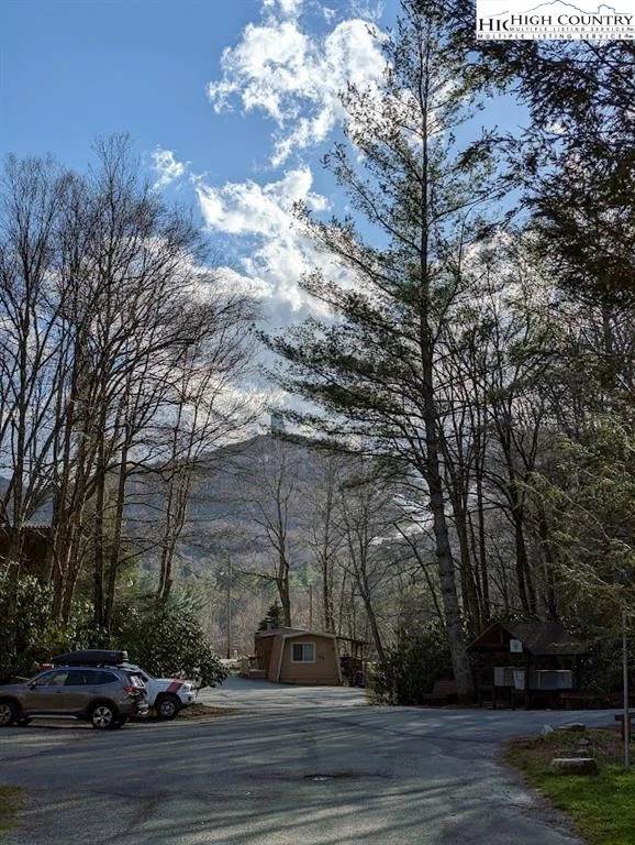 Image number 16 for the current listing