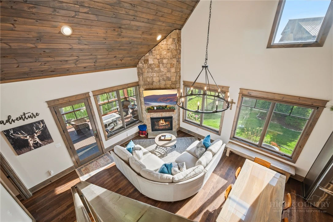 Image number 10 for the current listing