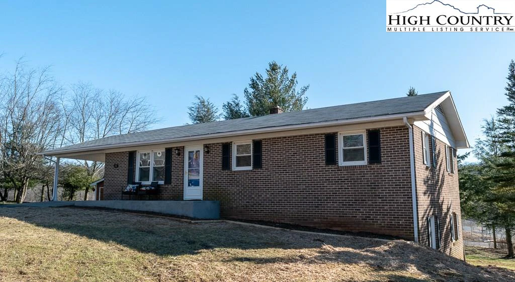 Image number 1 for the current listing