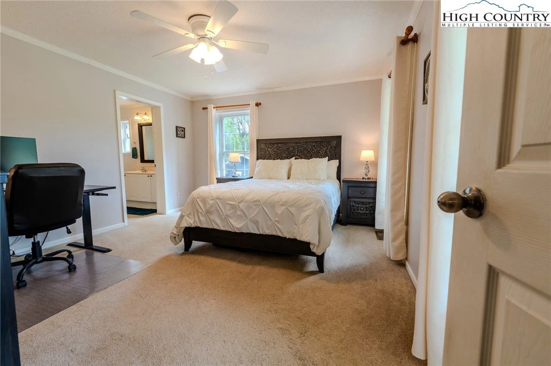 Image number 10 for the current listing