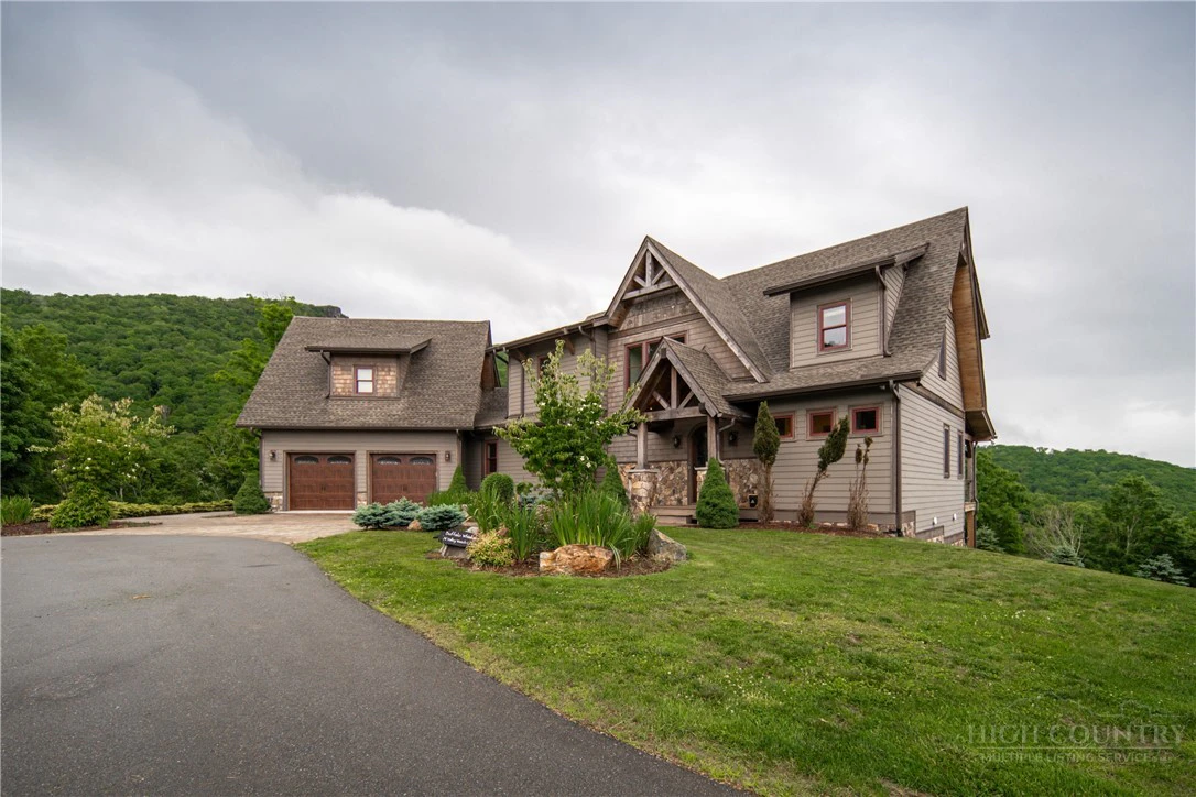 Image number 20 for the current listing