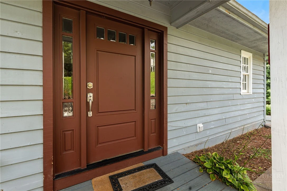 Image number 2 for the current listing
