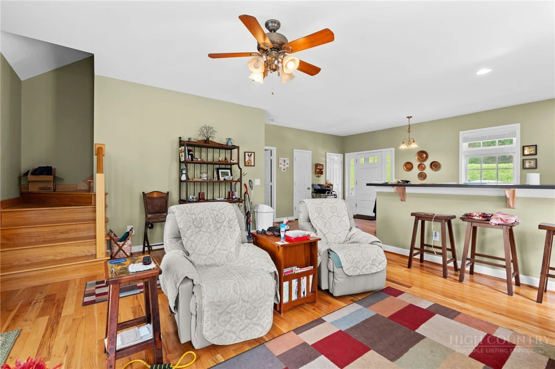 Image number 6 for the current listing