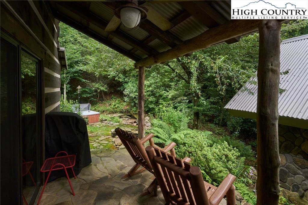 Image number 5 for the current listing