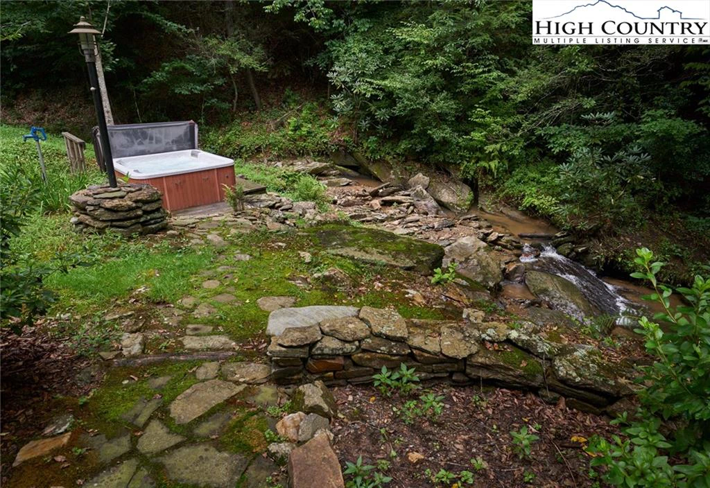 Image number 6 for the current listing