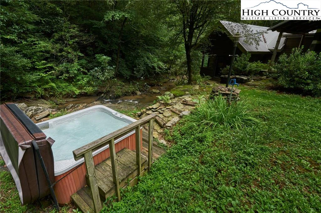 Image number 7 for the current listing