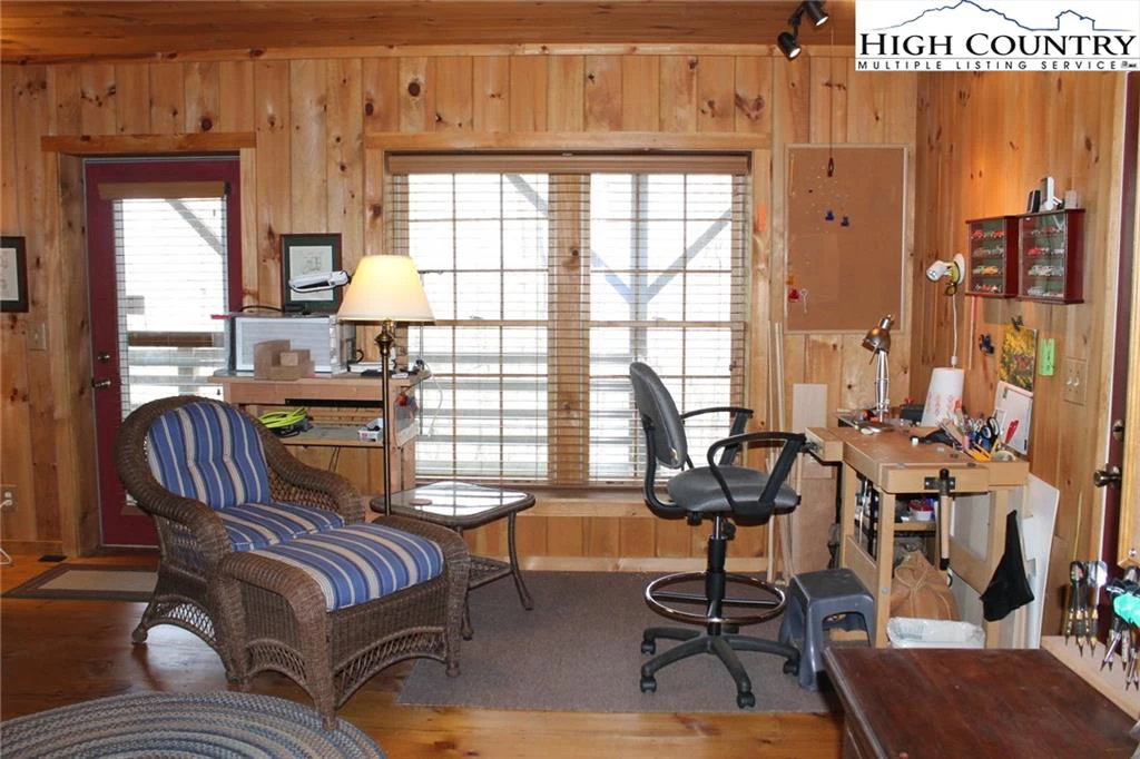 Image number 12 for the current listing