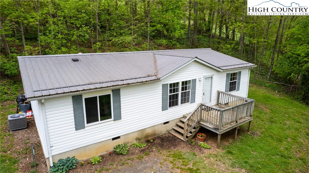 Image number 1 for the current listing