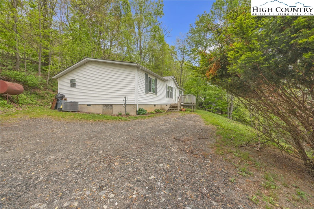 Image number 26 for the current listing