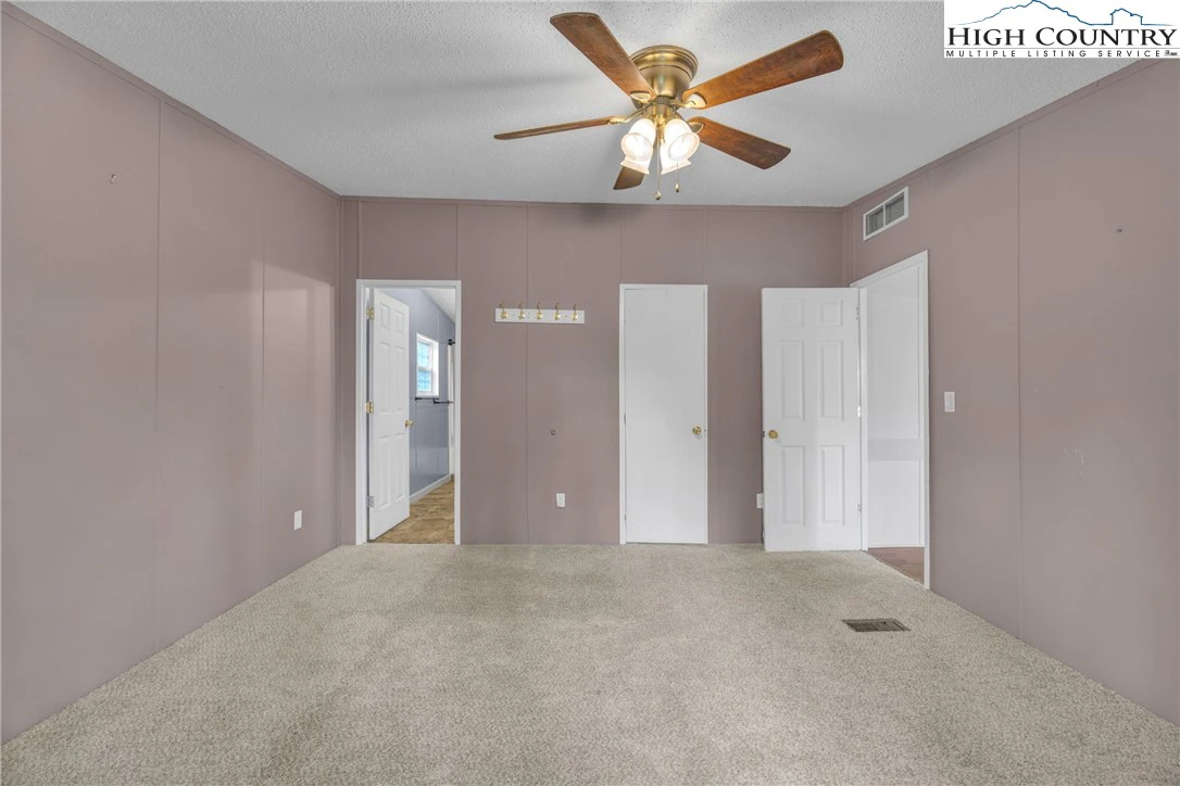 Image number 5 for the current listing