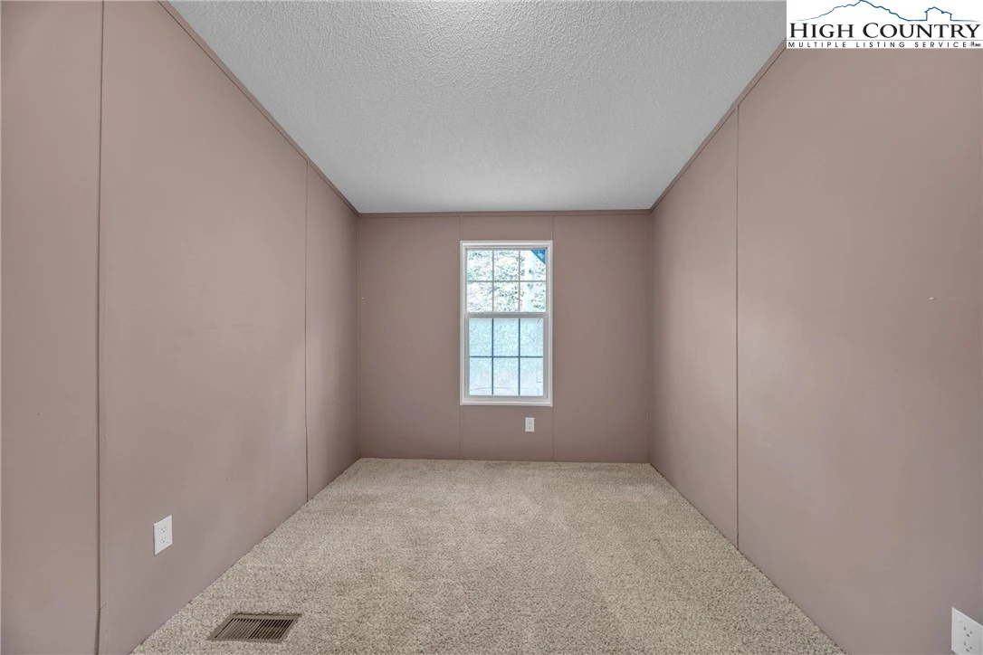 Image number 12 for the current listing