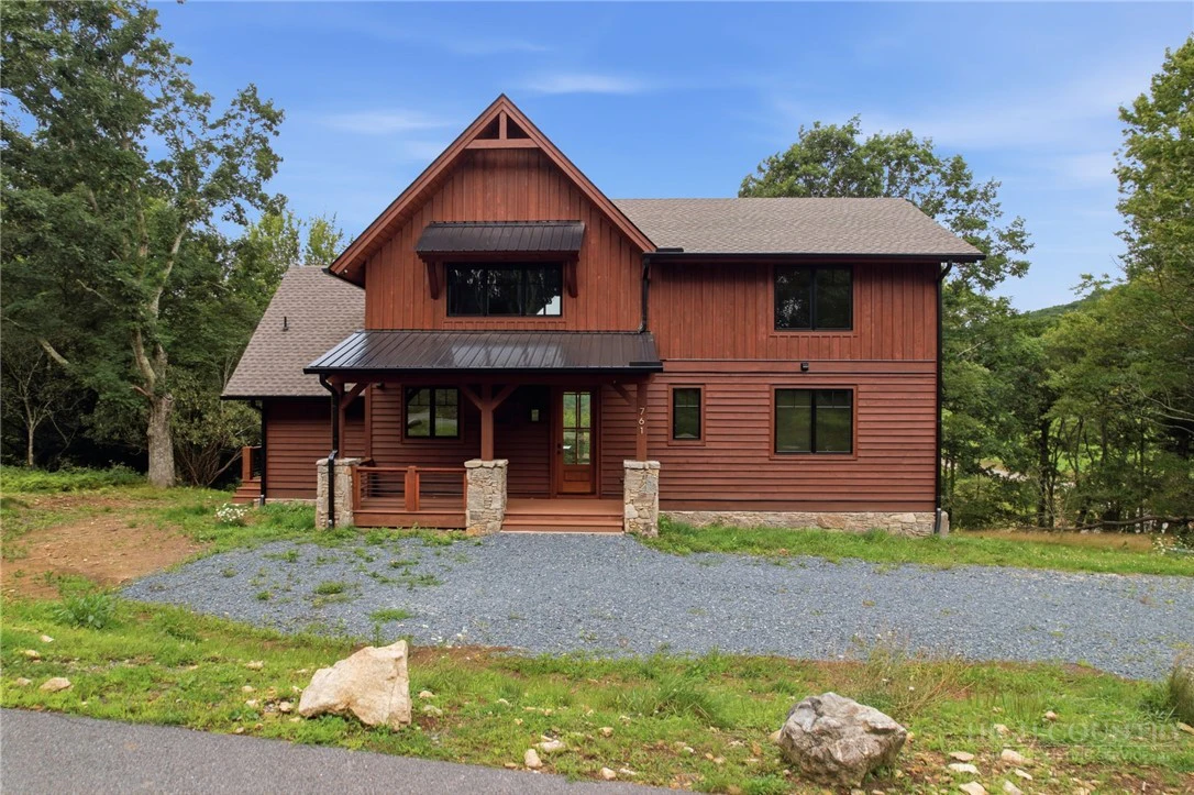 Image number 1 for the current listing