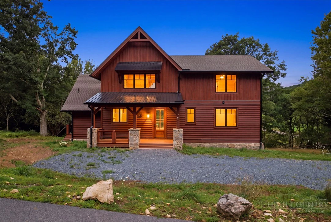 Image number 11 for the current listing