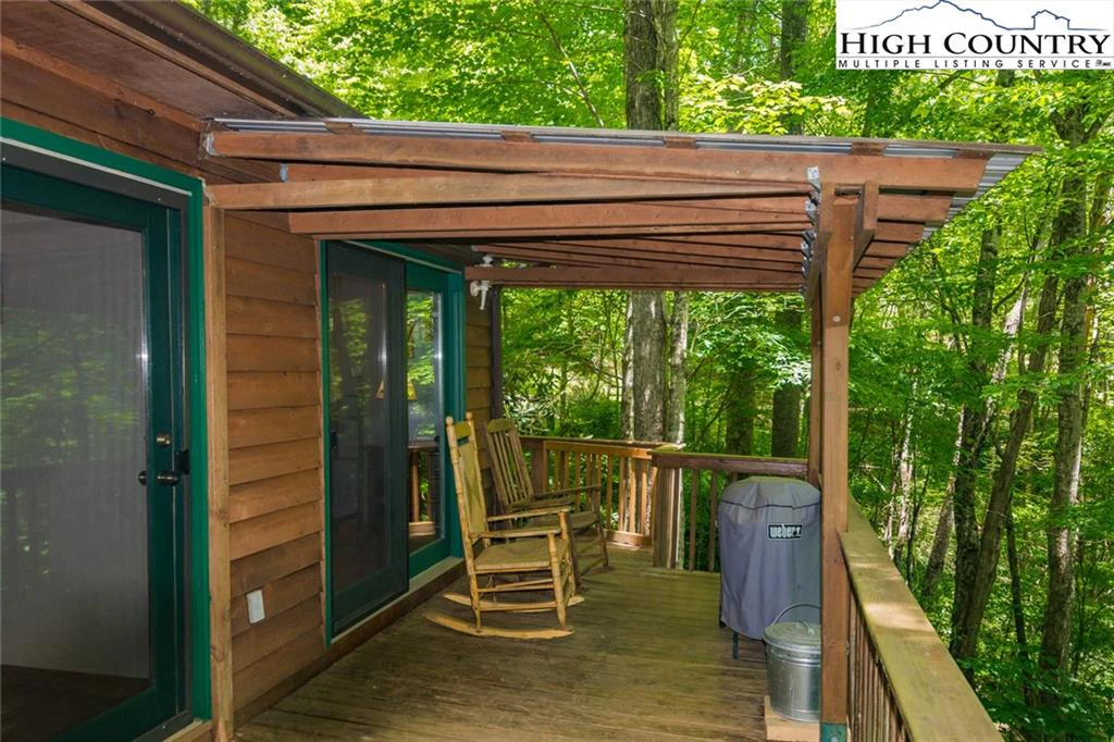 Image number 4 for the current listing