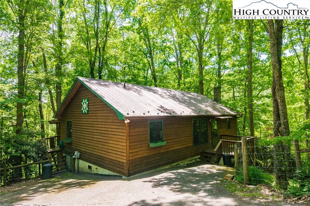 Image number 13 for the current listing