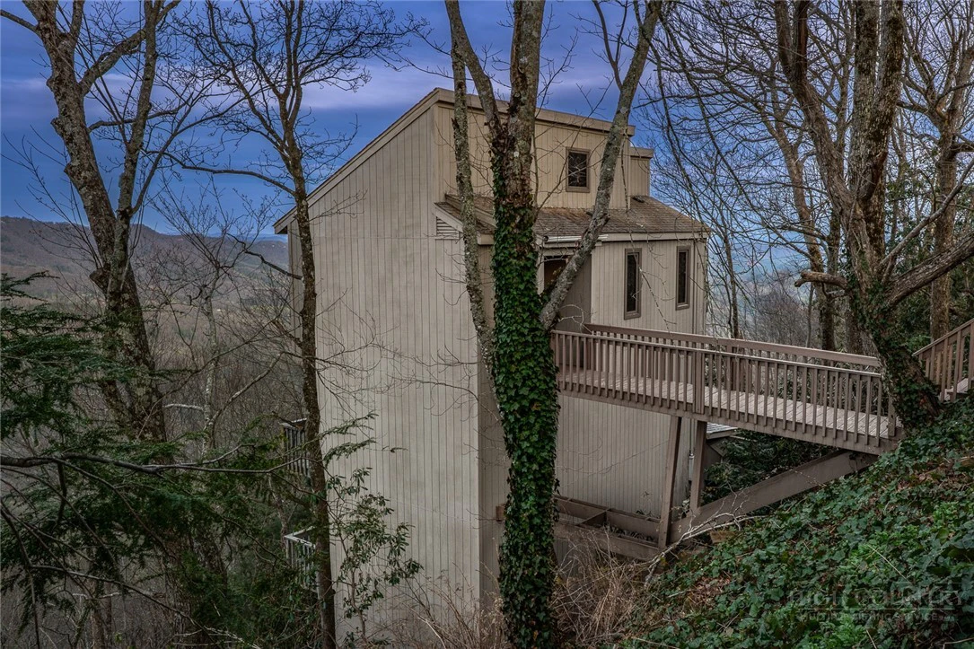 Image number 10 for the current listing