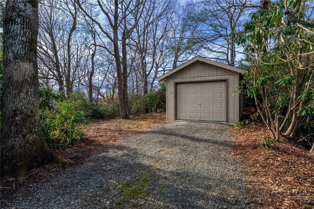 Image number 8 for the current listing