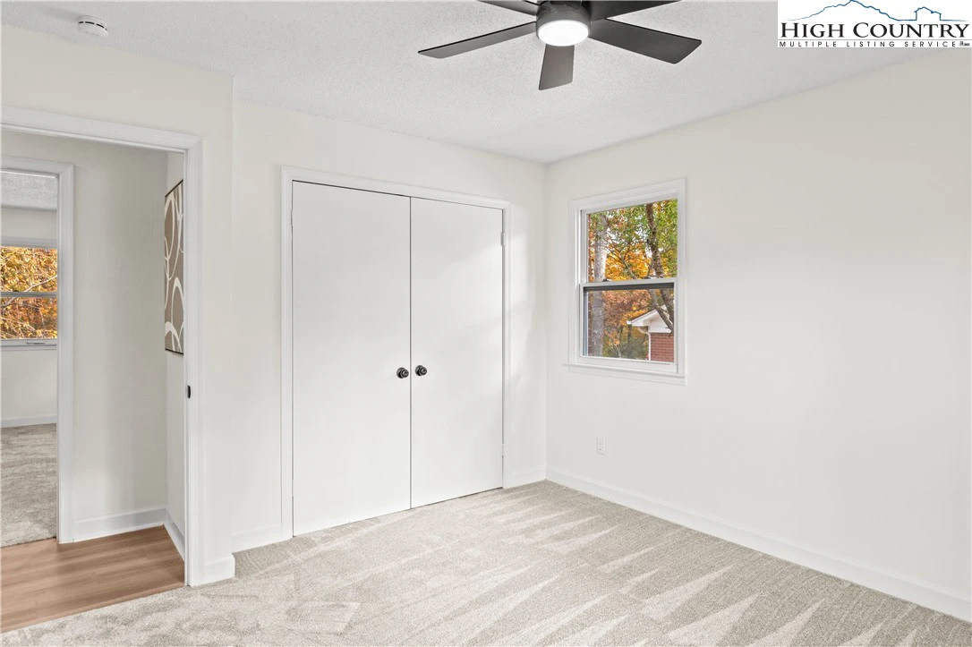 Image number 10 for the current listing