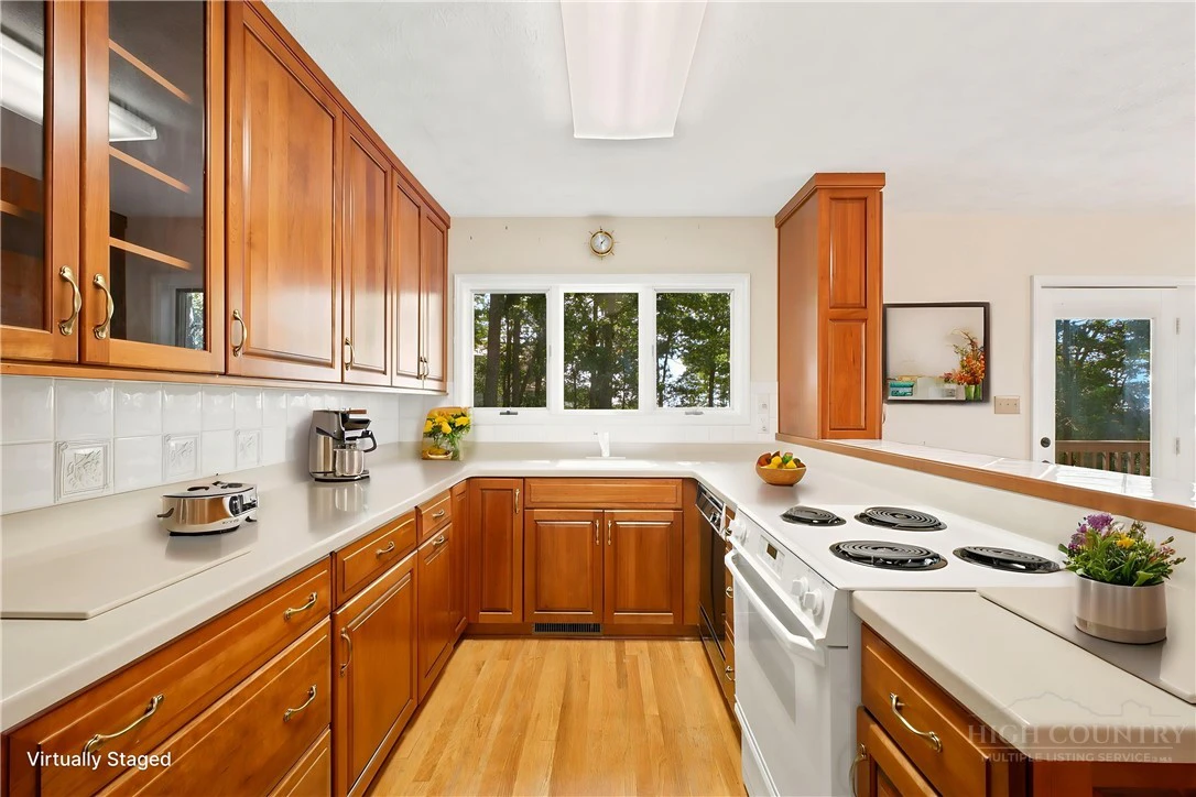 Image number 10 for the current listing