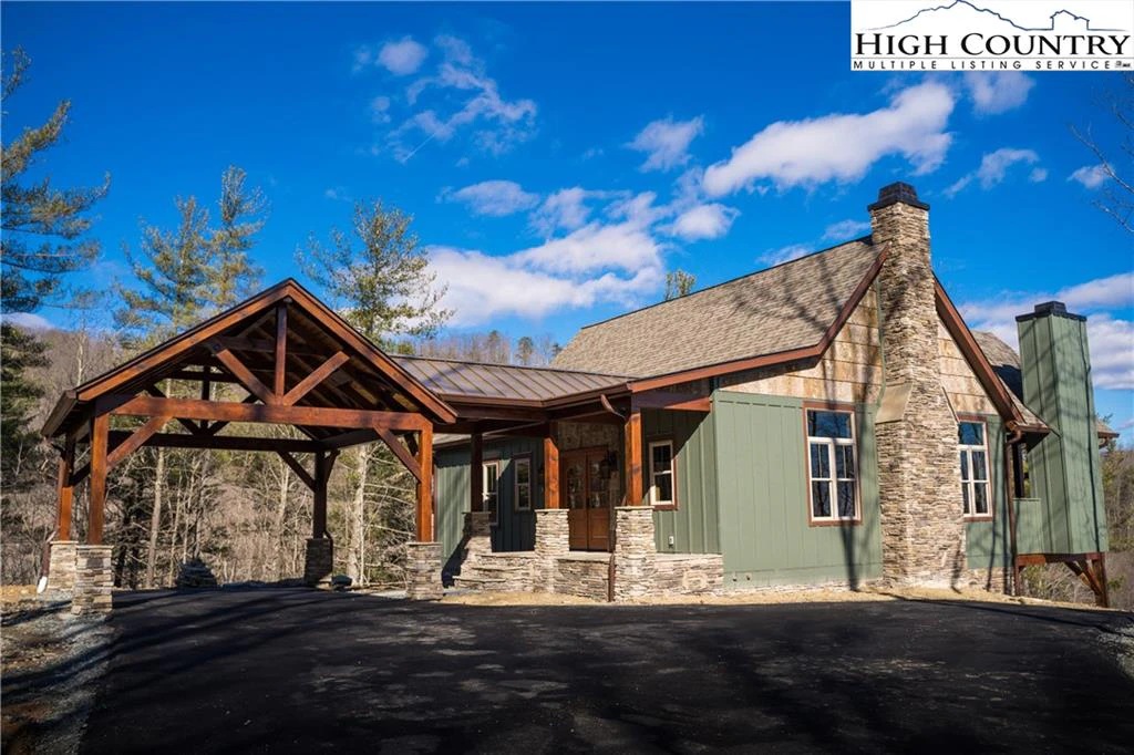 Image number 1 for the current listing