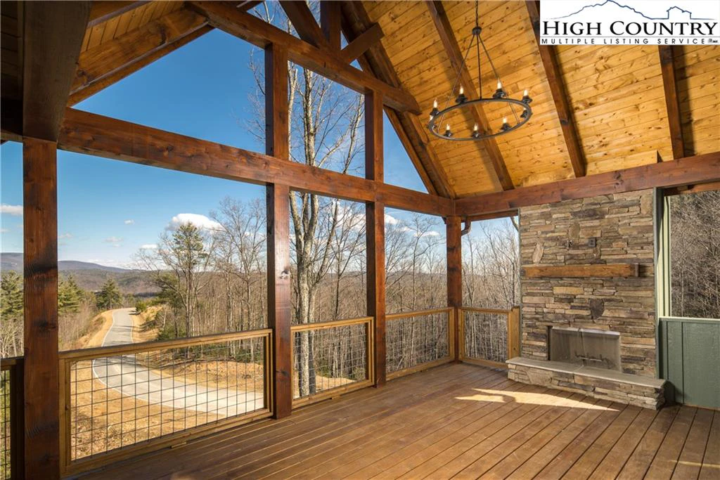 Image number 11 for the current listing