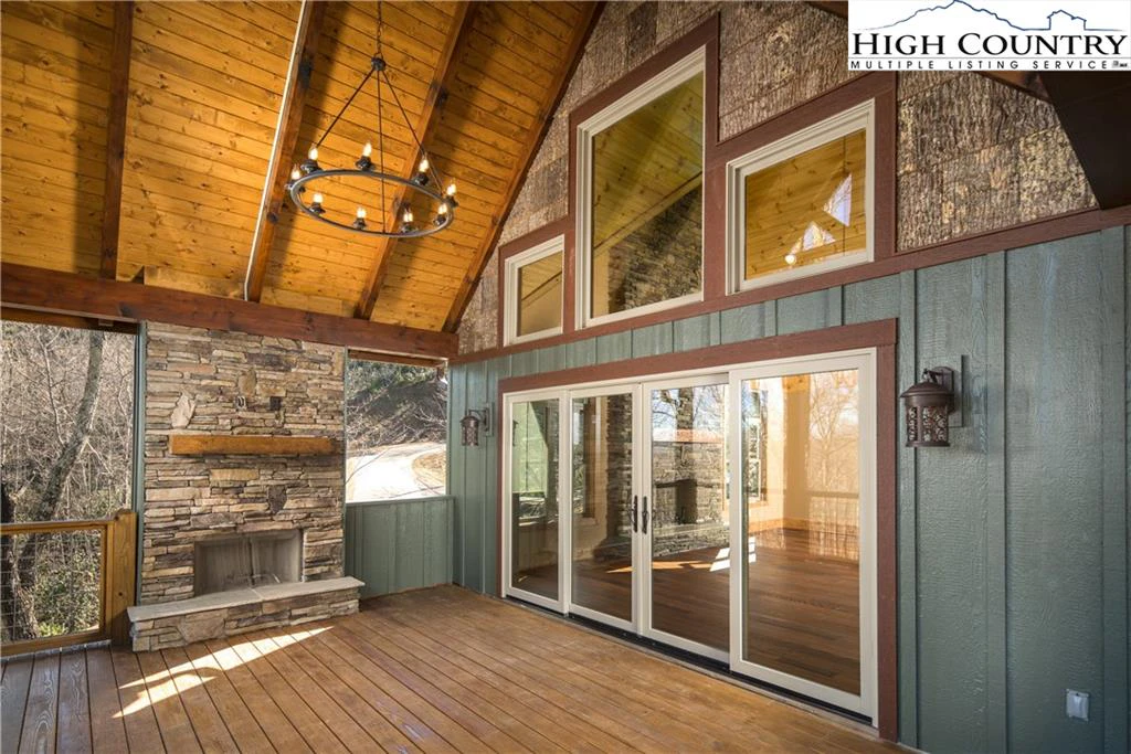 Image number 3 for the current listing