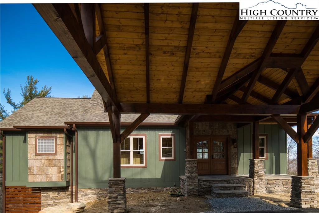 Image number 20 for the current listing