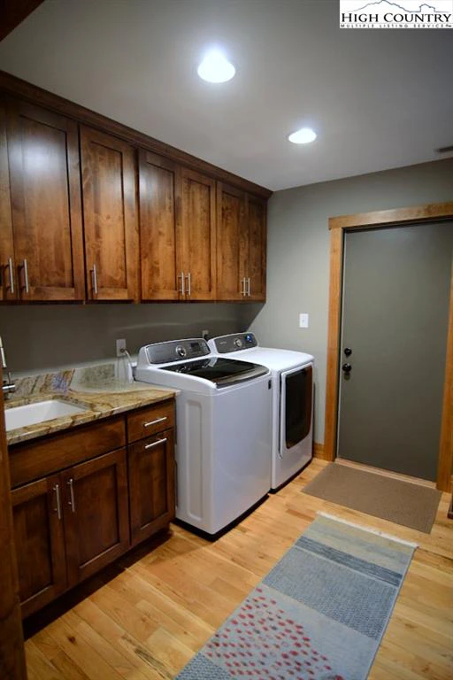 Image number 9 for the current listing