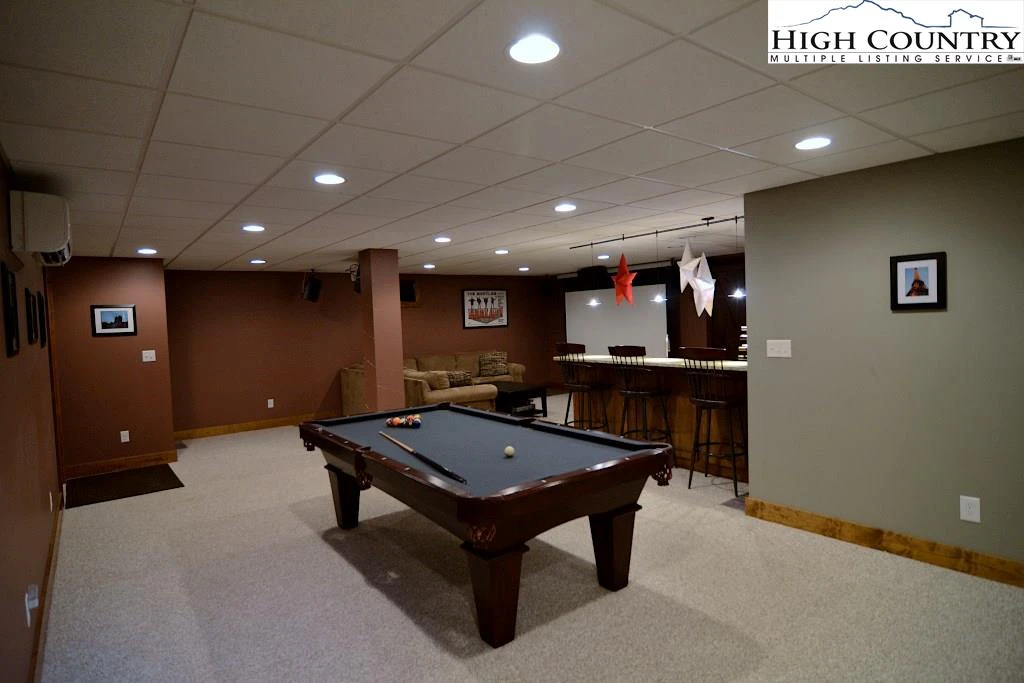 Image number 2 for the current listing
