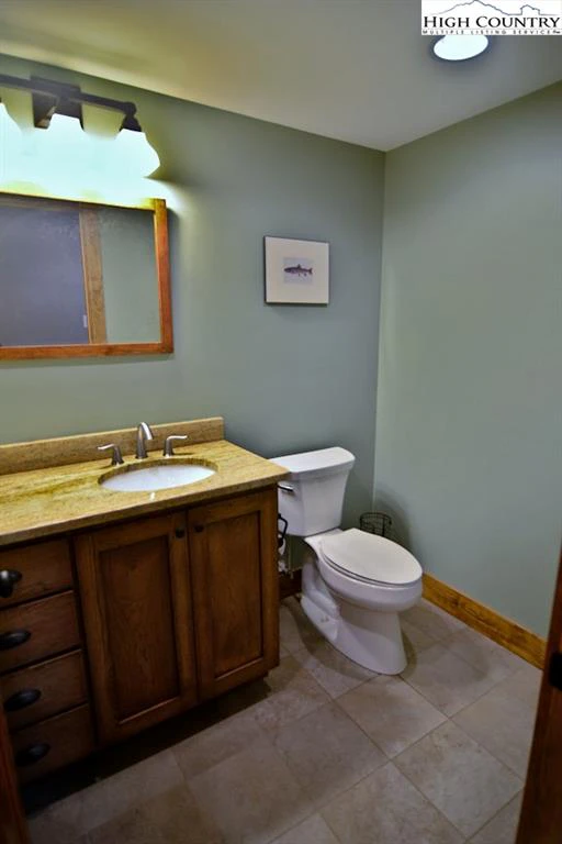 Image number 15 for the current listing