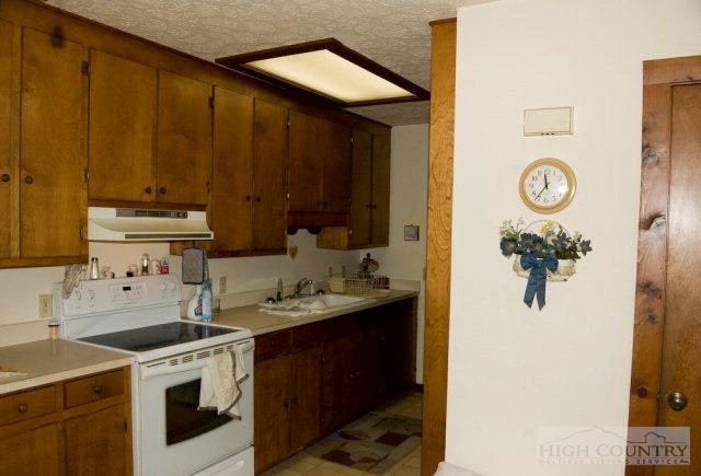 Image number 10 for the current listing