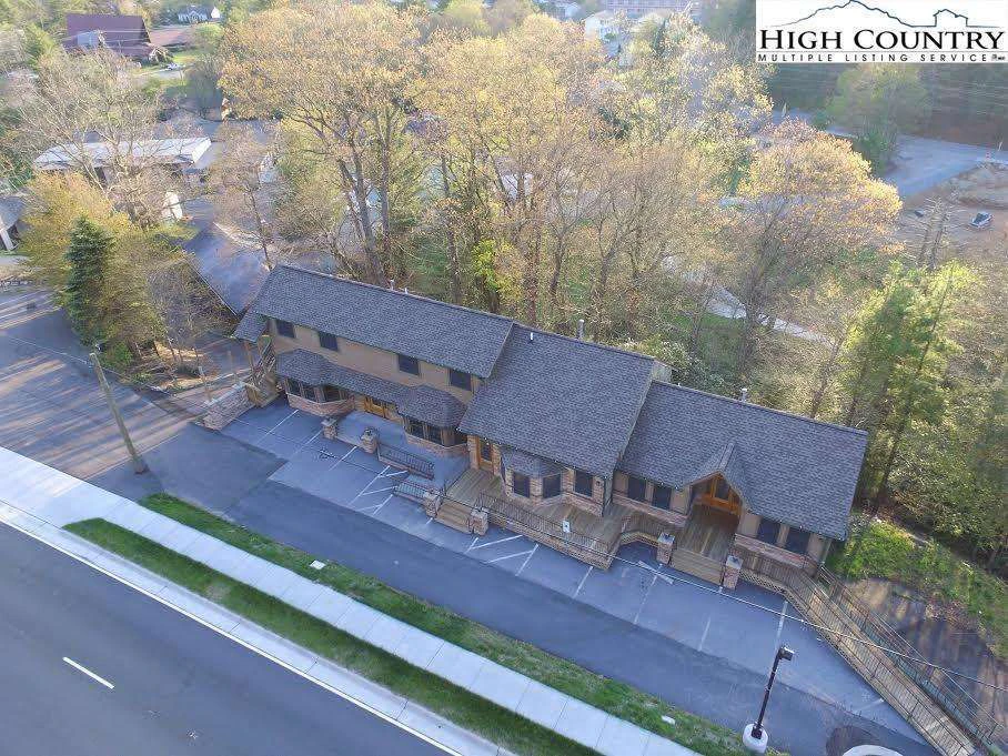 Image number 1 for the current listing