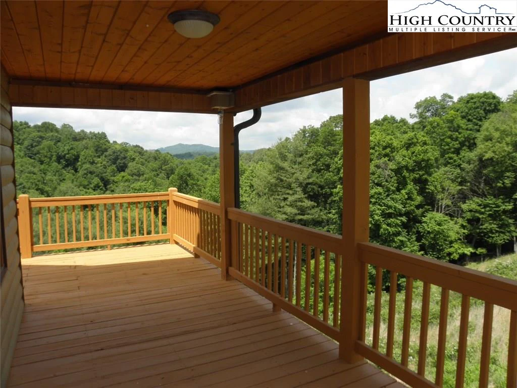 Image number 2 for the current listing